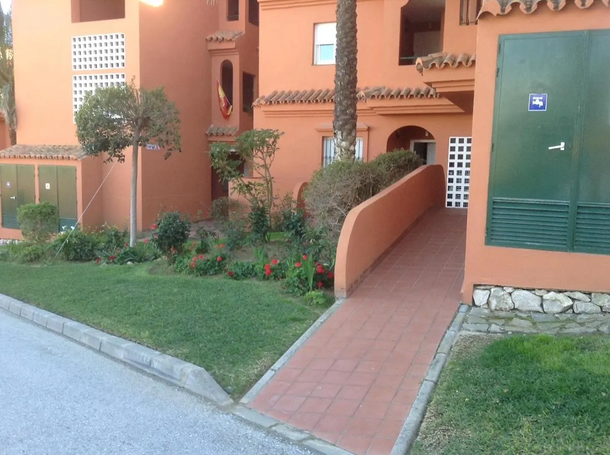 Spacious Ground Floor Luxury Apartment With Underground Parking contacts